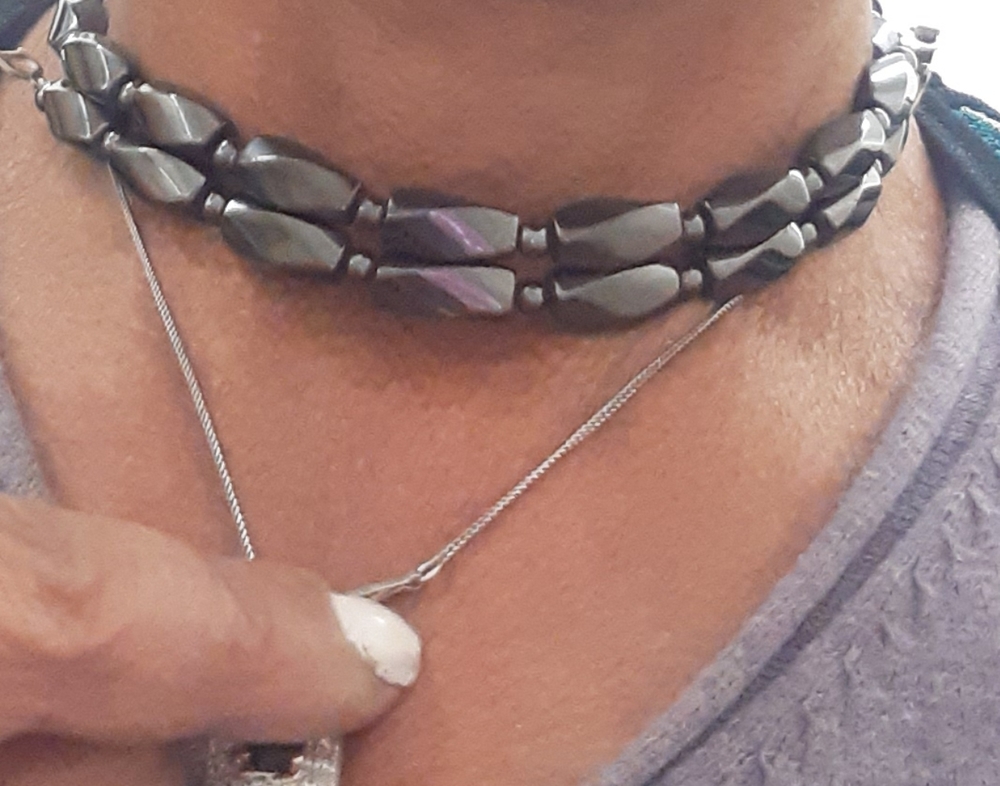 COPY - Women 24" Hematite magnetic bead necklace - Picture 1 of 7